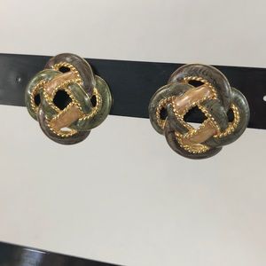 Vintage 80s/90s Pearlized Knot Post Earrings